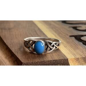 Sterling Silver Celtic Knot Ring with Blue Cabochon – Size 7